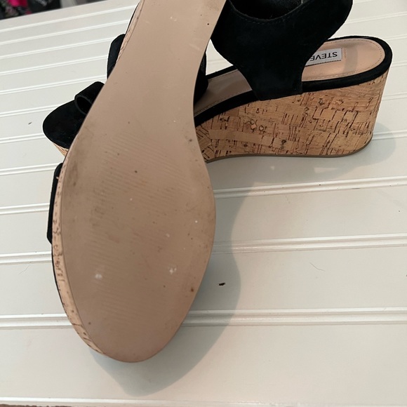 Size 8.5 Steve Madden wedges. Worn 1 time - Picture 5 of 5